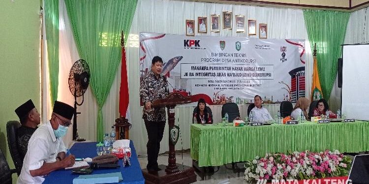 FOTO: DOK DEVIANA/MATAKALTENG - KPK RI saat menjadi narasumber Bimtek Desa Antikorupsi, Rabu 21 Juni 2023.