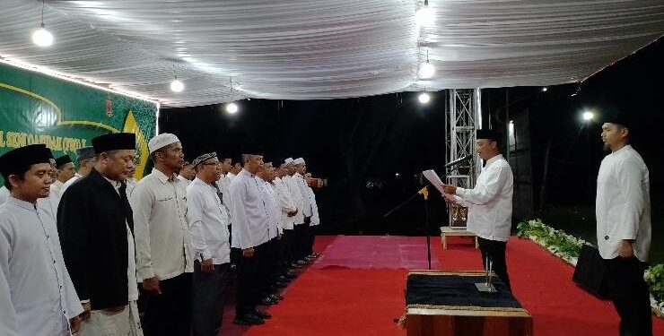 FOTO : AKH/MATAKALTENG -  Bupati Sukamara Windu Subagio mengukuhkan dewan juri MTQ XXI dan STQ X tingkat kabupaten.