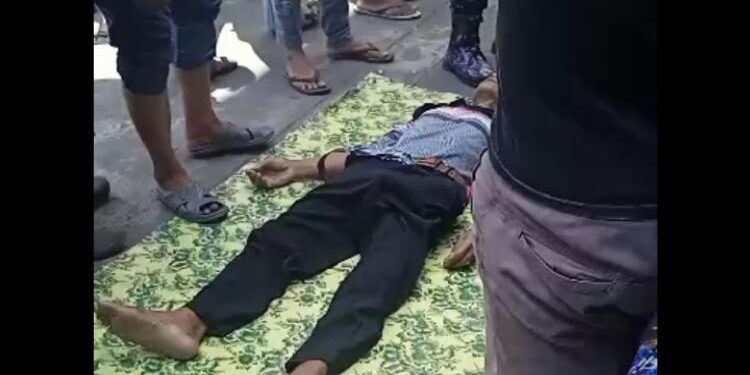 FOTO: IST/MATA KALTENG - Seorang pria paruh baya yang ditemukan tenggelam di Sungai Mentaya, Senin 26 Juni 2023.