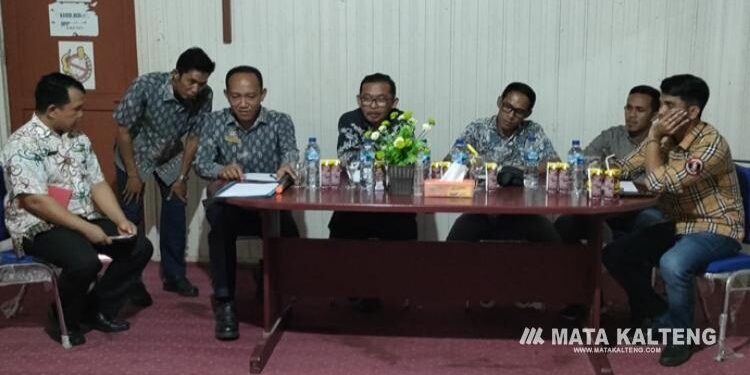 FOTO: MATAKALTENG - Jajaran Tim Pansus LKPJ DPRD Kabupaten Murung Raya, pada saat melakukan kunjungan kerja ke Perumda Danum Pomolum.