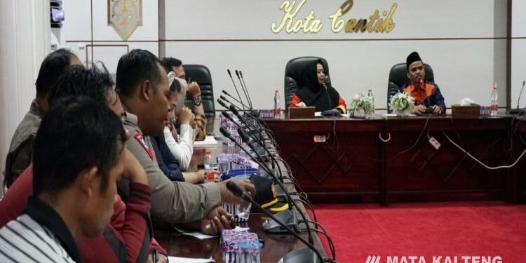 FOTO: OLIVIA/MATAKALTENG - Rapat persiapan penjemputan Jamaah Haji Kota Palangka Raya Kloter-6 Tahun 1444 H/ 2023 M.