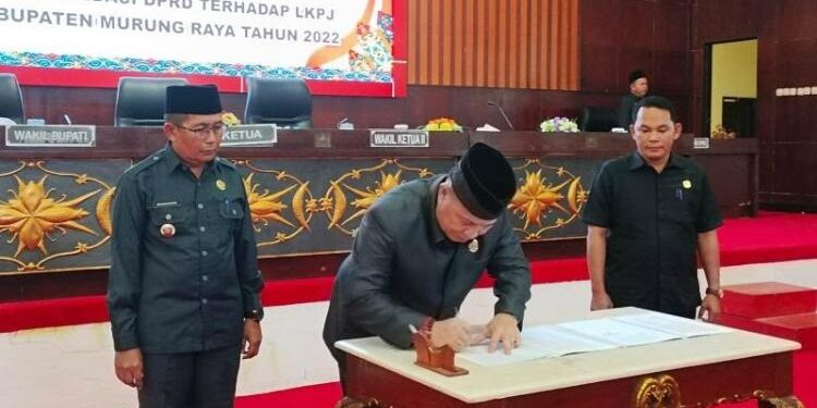 FOTO: MATAKALTENG - Ketua DPRD Kabupaten Mura, Doni SP.