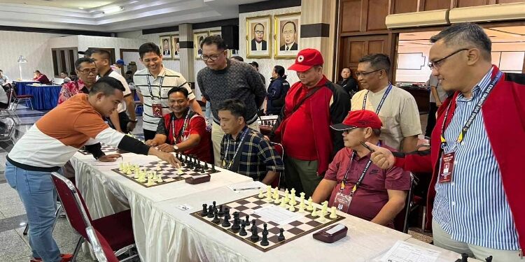 FOTO: IST/MATAKALTENG - Kontingen Kalteng dalam Cabor catur PORNAS XVI Korpri yang berlangsung di Semarang, Jateng pada 13-23 Juli 2023.