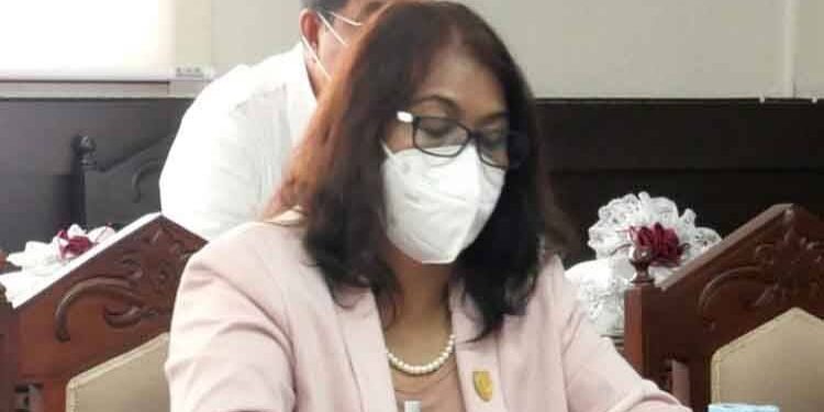 FOTO: MATAKALTENG - Wakil Ketua Komisi I DPRD Kalteng, Kuwu Senilawati.