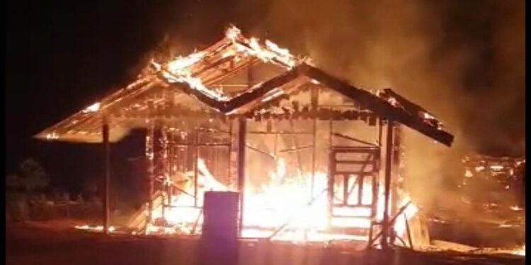 FOTO: Dok/MATA KALTENG - Kebakaran yang terjadi di Kota Sampit.