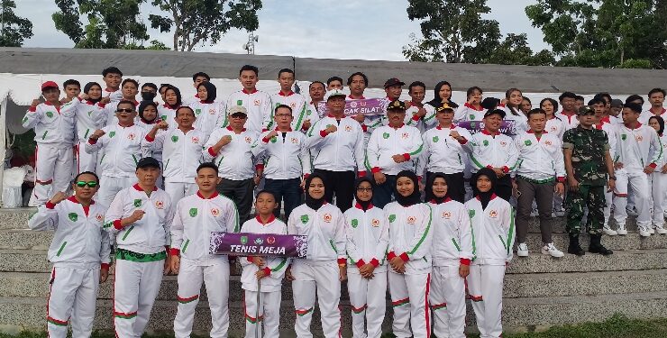 FOTO : AKH/MATAKALTENG - Kontingen Sukamara yang siap berangkat ke Sampit untuk bertanding pada ajang Porprov 2023.