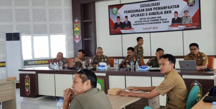 FOTO : SATPOL PP/MATA KALTENG - Sosialisasi pemanfaat aplikasi e-kinerja BKN di kalangan ASN Satpol Pp Kotim, Senin 24 Juli 2023.