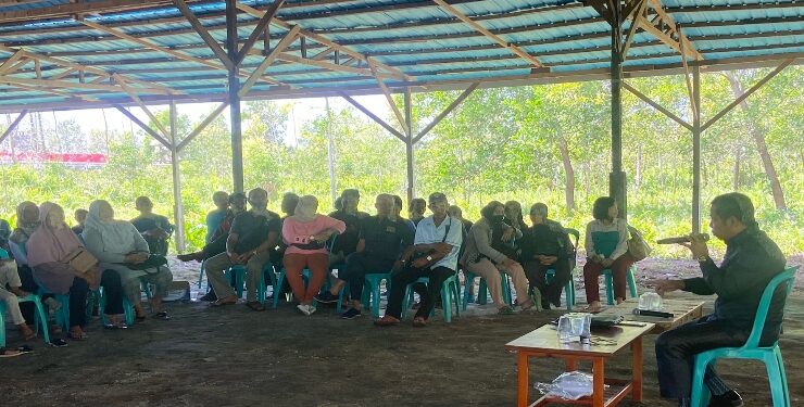 FOTO : DIAN/MATA KALTENG - Reses perorangan yang dilaksanakan SP Lumban Gaol Anggota DPRD Kotim dari dapil I, Kamis 27 Juli 2023.