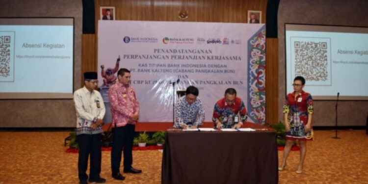 FOTO: IST/MATAKALTENG - Pj Bupati Kobar menghadiri penandatanganan perpanjangan perjanjian kerjasama Kas Titipan Bank Indonesia.