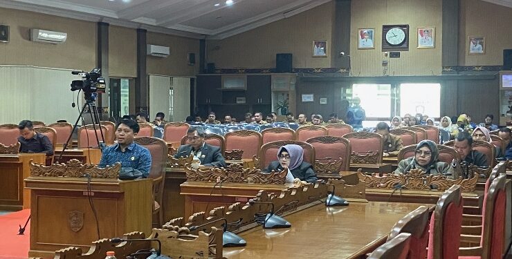 FOTO : DIAN/MATA KALTENG - Penyampaian hasil reses Anggota DPRD Kotim kepada Pemerintah Daerah setempat, 31 Juli 2023.
