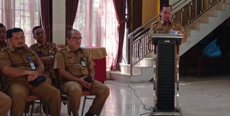 FOTO : DOK DEVIANA/MATAKALTENG - Bupati Kotim Halikinnor saat membuka kegiatan yang dihadiri sejumlah kepala SOPD.