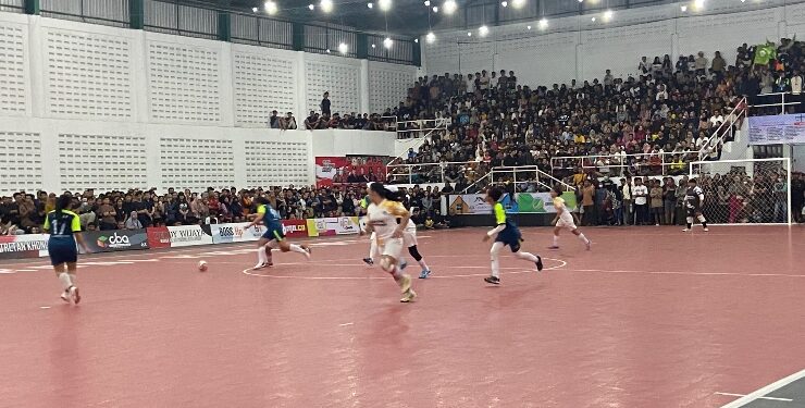 FOTO : Dok/MATA KALTENG - Pelaksanaan porprov XII Kalteng cabor futsal di gor Stadion 29 November, Sampit belum lama ini.