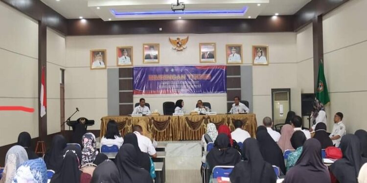 FOTO: PROKOM SERUYAN/MATA KALTENG - Suasana saat agenda bimtek kader keamanan pangan tingkat Kabupaten Seruyan di Aula Bappeda Seruyan, Rabu 9 Agustus 2023.