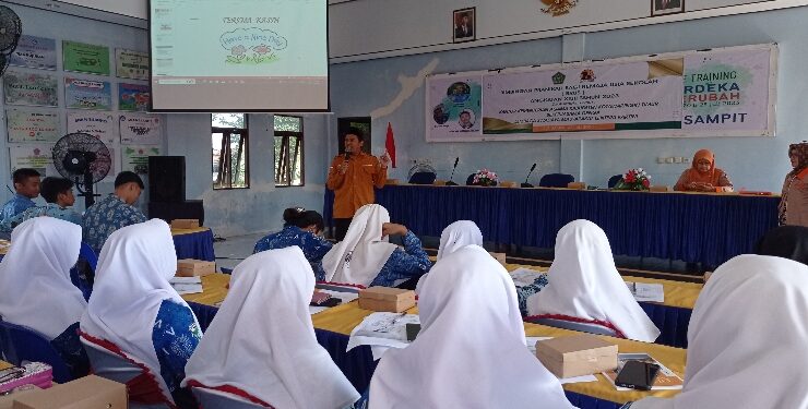 FOTO : DOK DEVIANA/MATAKALTENG - Kegiatan sosialisasi terhadap pelajar untuk wawasan lebih luas, belum lama ini