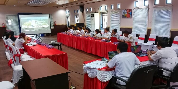 FOTO: MATAKALTENG - Rapat Tindak Lanjut Keputusan Gubernur Kalteng tentang Pola Pengelolaan Keuangan Badan Layanan Umum Daerah UPT PBAPL Kumai, beberapa waktu lalu.