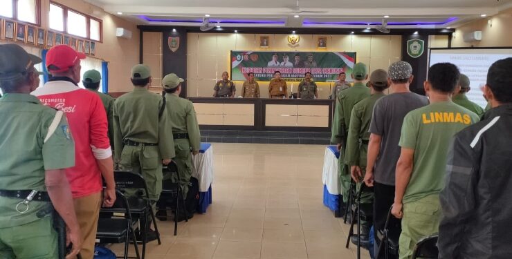 FOTO : IST/MATAKALTENG - Pelatihan Satlinmas di Kecamatan Kota Besi, Kabupaten Kotim, Senin 14 Agustus 2023.