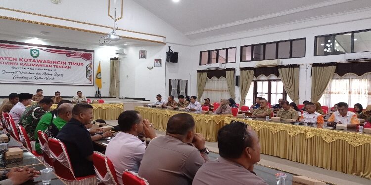 FOTO : DEVIANA/MATAKALTENG - Rapat pelaksanaan pawai Pembangunan Kotim tahun 2023, Selasa 15 Agustus 2023.