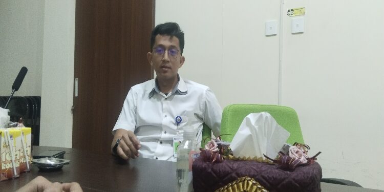 FOTO: AGUS/MATAKALTENG- Kasih P2 Bea Cukai Sampit - Aditya Dermawan.