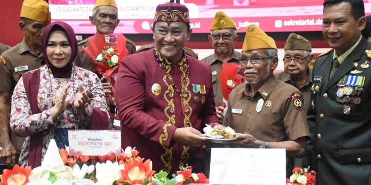 FOTO: MATAKALTENG - Wagub Kalteng, Edy Pratowo, saat menggelar ramah tamah dengan para pejuang dan veteran Kalteng.
