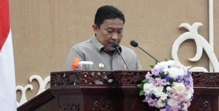 FOTO : IST/MATAKALTENG - Wagub Edy Pratowo menghadiri Rapat Paripurna Ke-14 Masa Persidangan II Tahun Sidang 2023 di Ruang Rapat Paripurna DPRD Kalteng.