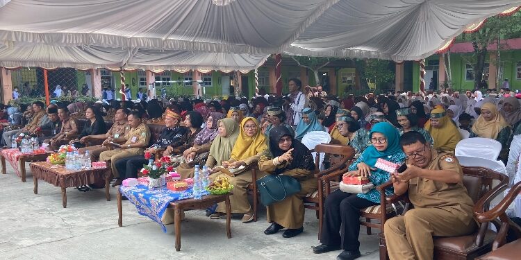 FOTO: DIAN/MATA KALTENG - Suasana HUT SMPN 2 Sampit ke 60 tahun belum lama ini.