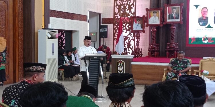 FOTO: DEVIANA/MATAKALTENG - Bupati Kotim Halikinnor saat menghadiri pelantikan pengurus KAHMI, Kamis 24 Agustus 2023.