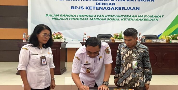 FOTO : BPJS/MATA KALTENG - Penandatanganan kerjasama BPJS Ketenagakerjaan dan Pemerintah Katingan.
