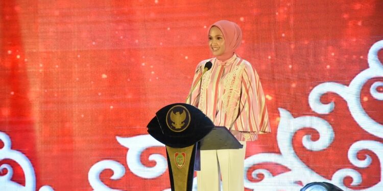 FOTO: VI/MATAKALTENG - Bunda PAUD Provinsi Kalteng, Ivo Sugianto Sabran, saat memberikan arahan.
