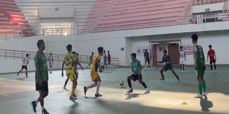 FOTO: MATAKALTENG - Para pemain pada saat melakukan seleksi tim Futsal Kalteng.