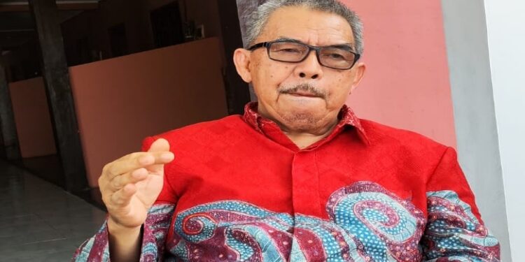 FOTO: RZL/MATAKALTENG - Kuasa hukum H Bachtiar Rahman, Sabri Noor Herman.