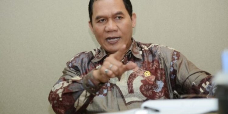 Pakar Kebijakan Publik, Bambang Haryo Soekartono.