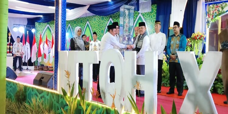 FOTO: IST/MATAKALTENG - Pj. Bupati Barsel Deddy Winarwan saat membuka lomba Musabaqoh Tilawatil Qur'an dan Hadist (MTQH) ke 43 tingkat Kabupaten Barsel, tadi malam.