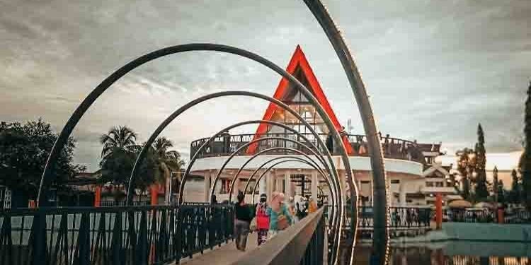FOTO: IST/MATAKALTENG - Taman Rusa yang berada di tengah kota Buntok.