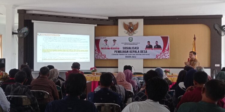 FOTO: DEVIANA/MATAKALTENG - Sosialisasi Pilkades di Kecamatan MBK, Selasa 5 September 2023.