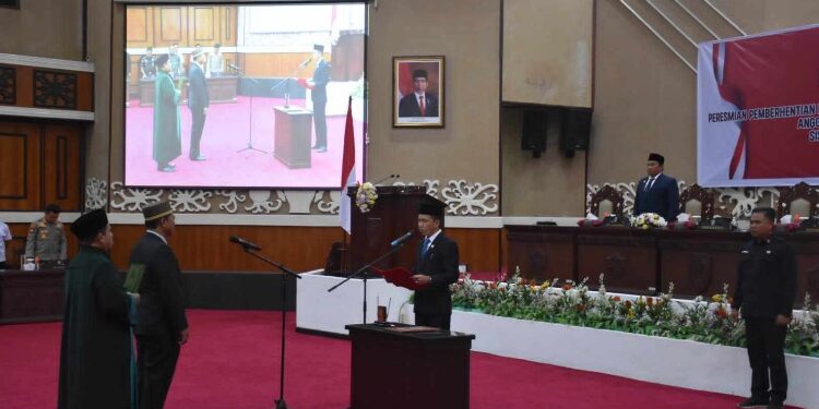 FOTO: MATAKALTENG - Wagub Kalteng, Edy Pratowo Hadiri Rapur Pengangkatan Suwarno Sebagai PAW Anggota DPRD Kalteng.