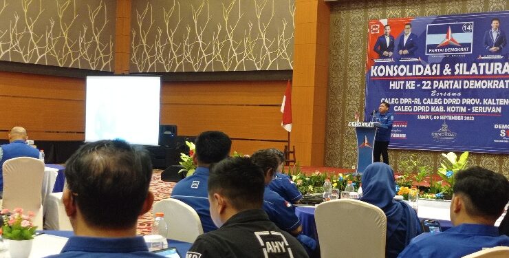 FOTO : DEVIANA/MATAKALTENG - Ketua DPC Partai Demokrat Kotim Jhon Krisli saat menghadiri hari jadi Demokrat, Sabtu 9 September 2023.