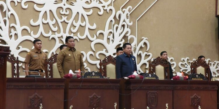 FOTO: MATAKALTENG - Wagub Kalteng Hadiri Rapat Paripurna Ke-16 Penutupan Masa Persidangan II Tahun Sidang 2023.