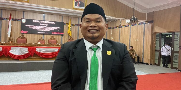 FOTO: MATAKALTENG - Anggota DPRD Kotim, Marudin, yang baru dilantik sebagai PAW sisa masa jabatan 2019-2024.