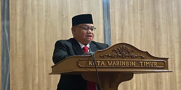 FOTO: DIAN/MATA KALTENG - Bupati Kotim Halikinnor saat membacakan rancangan RAPBD Perubahan tahun anggaran 2023, 11 September 2023.