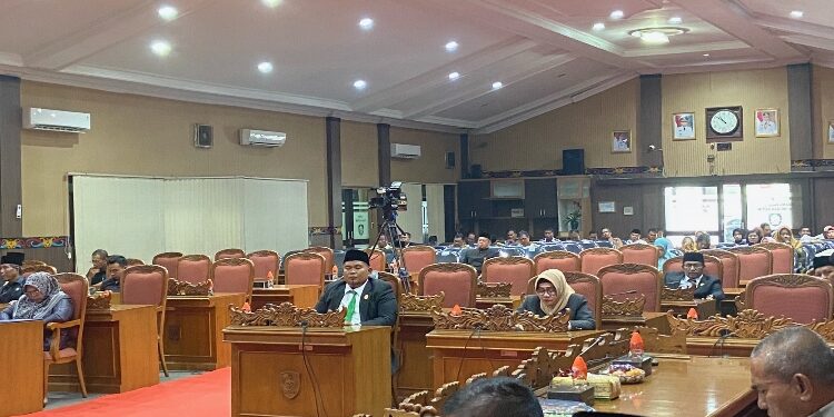 FOTO: DIAN/MATA KALTENG - Rapat paripurna penyampaian pandangan fraksi, 12 September 2023.