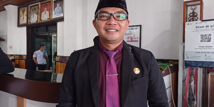 FOTO: MATAKALTENG - Kepala DPMD Kotim, Raihansyah.
