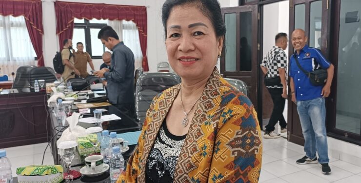 Anggota DPRD Kabupaten Gunung Mas Lily Rusnikasi