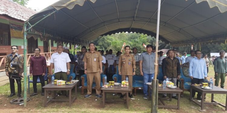 FOTO: KECAMATAN/MATA KALTENG - Kampanye bersama di Desa Pamalian, Selasa 19 September 2023.
