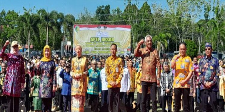 FOTO: MATAKALTENG - Ketua DPRD Kota Palangka Raya, Sigit K Yunianto, saat menghadiri acara apel bersama dan syukuran lima tahun kepemimpinan Fairid-Umi.