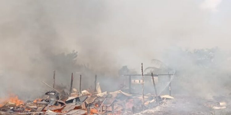 FOTO: RZL/MATAKALTENG - Kondisi rumah warga yang hangus terbakar akibat Karhutla.