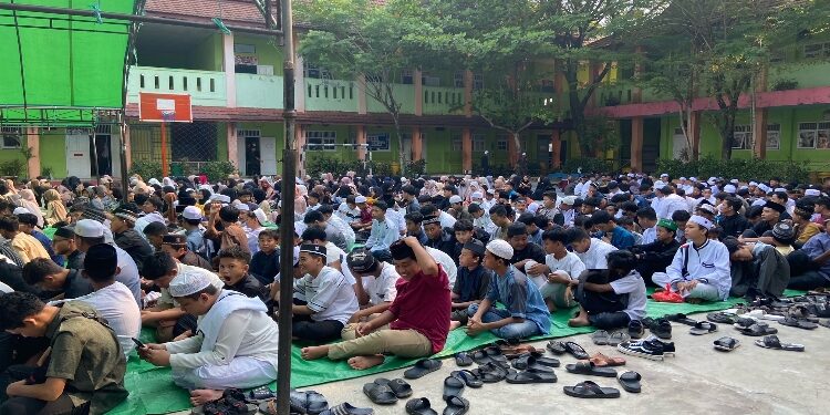 FOTO: DIAN/MATA KALTENG - Peringatan Maulid Nabi Muhammad SAW di SMPN 2 Sampit, 27 September 2023.