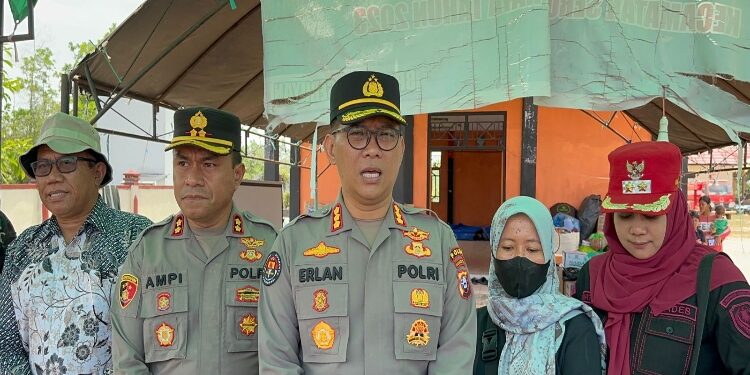 FOTO: MATAKALTENG - Kabid Humas Polda Kalteng, Kombes Pol Erlan Munaji (tengah).