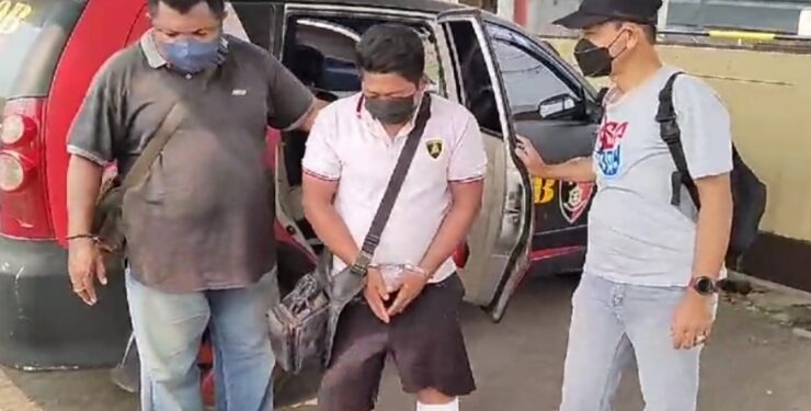 FOTO : IST/MATA KALTENG - Pelaku perampok sadis yang berhasil diringkus oleh petugas kepolisian Polsek Ketapang.