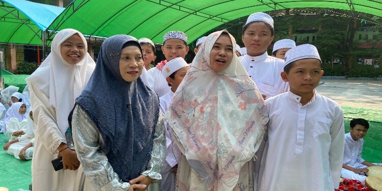 FOTO: DIAN/MATA KALTENG - Grup hadrah dari SMPN 2 Sampit.