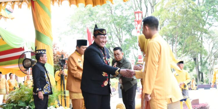 FOTO: IST/MATAKALTENG - Wagub Kalteng Beri Apresiasi Atas Keberhasilan Pembangunan di Kobar. 
